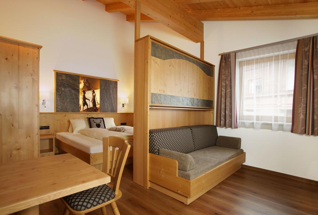 Haus Hintertux Otel Oda fotoğraf